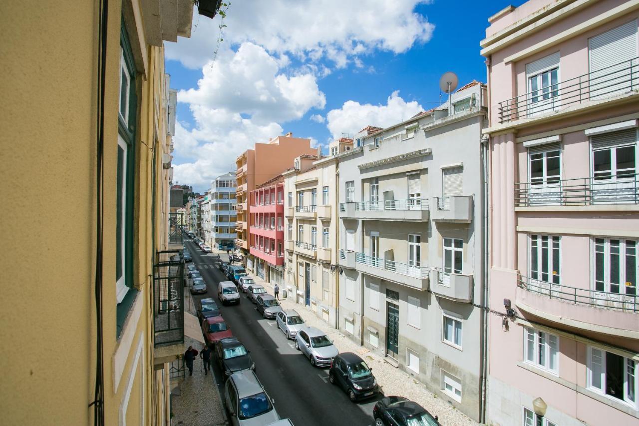 Caraujo Apartments Lisbon Bagian luar foto